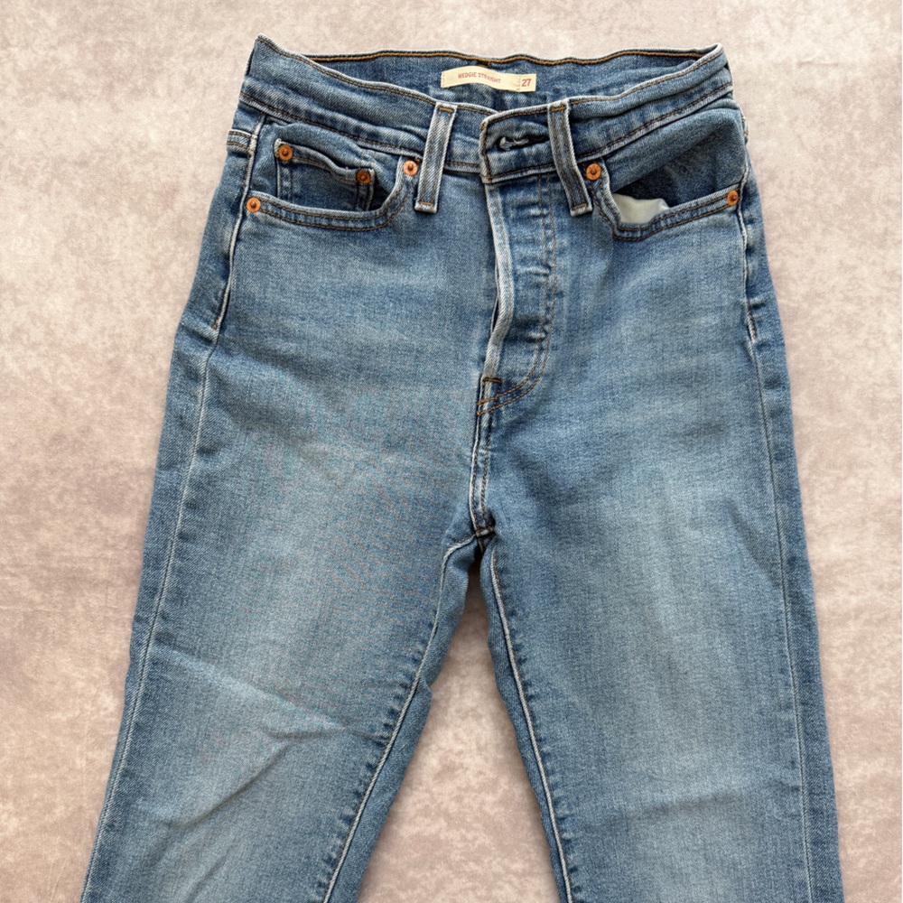 Levi's High Rise Blue Jeans